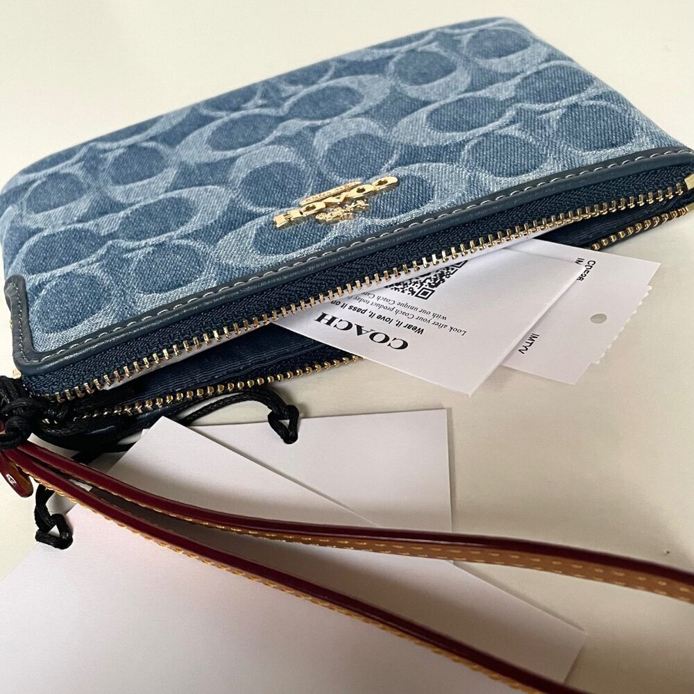 Coach Corner Zip Wristlet Blue Signature Denim Leather Wallet CDF26 - Picture 5 of 9